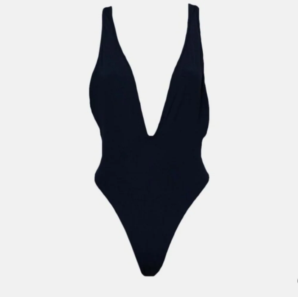 NWT❤️ MAAJI REVERSIBLE SWIMSUIT❤️ LUXURY BRAND❤️RETAIL PRICE $163.00! - Picture 11 of 13